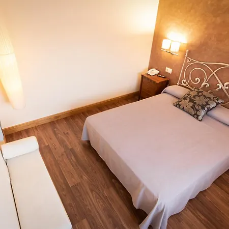 Rivera Del Duero Hotel